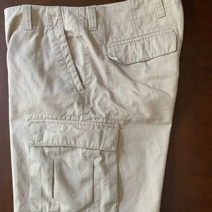 Nautica Cargo Shorts in Khaki